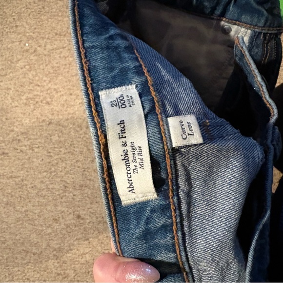 Abercrombie & Fitch Medium Wash Jeans - Picture 3 of 3